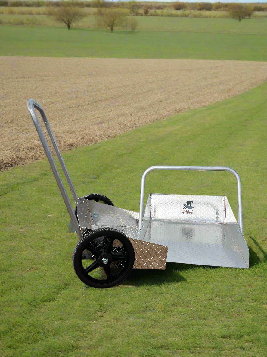 Muck Truck Wheelbarrow w/Removable Tray