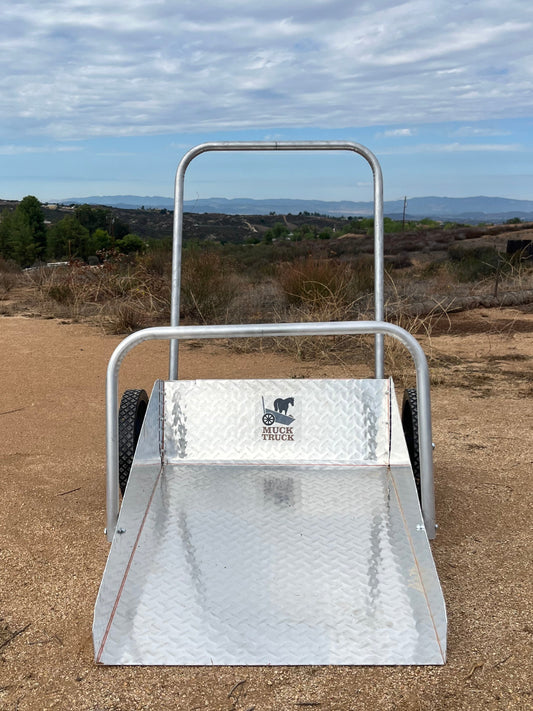 Muck Truck Wheelbarrow w/Removable Tray